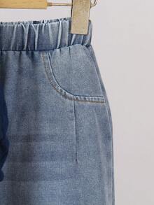 Genkimix Kids Autumn/Early Winter Navy Blue Knit Wide Ribbed 2-Piece Set, Top Is Navy Blue Knit Wide Ribbed Pullover Long Sleeve With Faux Pocket, Bottom Is Washed Denim Jeans With Distressed Details, Collegiate Style, Versatile For Various Occasions, Essential Basics - Black - View 8