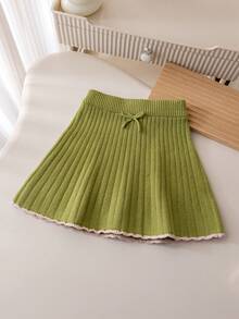 Souflis Souflis Bộ 2 áo len và váy họa tiết trái tim dễ thương cho bé gái mới biết đi, áo len màu hồng có họa tiết kim cương thanh lịch và nơ xinh xắn, kết hợp với chân váy màu xanh lá cây tươi mát, thích hợp cho trẻ mẫu giáo, hoạt động cha mẹ - con cái, dạo chơi trong công viên, mùa xuân/thu, mùa thu/đông - màu xanh lá - Xem 7