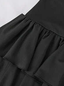 SHEIN 少女休闲、运动、上学、返校季，黑色荷叶边下摆短裤搭配伞裙，春夏装 - 黑色 - 查看 4
