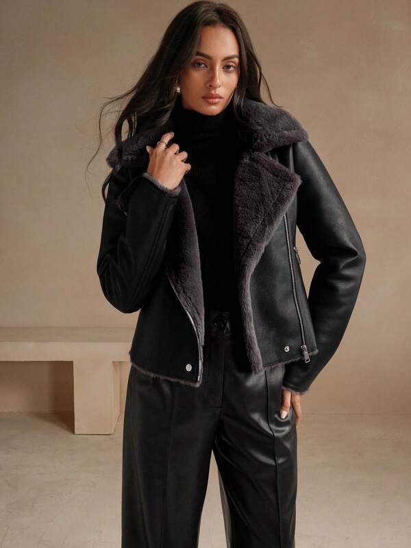 Anewsta Chaqueta de mujer de piel sintética negra con cuello de piel sintética de conejo
