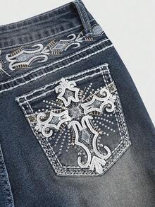 ROMWE Grunge Punk Jeans évasés ajustés avec poche à broderie croisée laissant le ventre apparent, style rétro Y2K grande taille - Bleu ciel - Voir 4