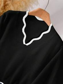 SHEIN Cosyjoi Áo len dệt kim màu khối lượn sóng thanh lịch cỡ lớn dành cho nữ - màu đen - Xem 3