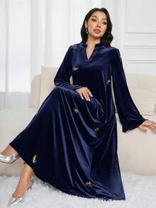 Al Najma V领刺绣天鹅绒优雅连衣裙，尽显精致魅力 - 藏蓝色 - 查看 6