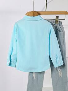 SHEIN Genkimix Kids 1 件女童翻领长袖纽扣条纹衬衫，正面绣有图案，秋季休闲上衣 - 藍色 - 查看 2