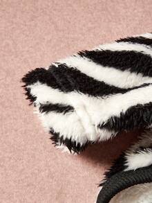 1pc Pet Universal Autumn/Winter Double Sided Plush Elastic Comfortable Warm Fabric High Neck Fashion Black And White Zebra Pattern Dog Hoodie