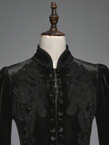 ROMWE Gothic Retro Palace Style Contrast Color Lace Trim Velvet Long Jacket For Women - Black - View 3