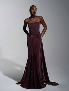 Elitara 极简主义结构主义手工褶皱无肩带紧身连衣裙，适合作为晚礼服、商务正装、宾客礼服、网纱连衣裙、正式礼服、长款连衣裙穿着。