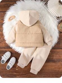 SHEIN 三件套男/女婴服装：柔软抓绒连帽卫衣、百搭纯色长裤、带贴片的加厚背心、厚外套，适合休闲穿着、户外活动、雪地玩耍以及秋冬季节。 - 卡其色 - 查看 2