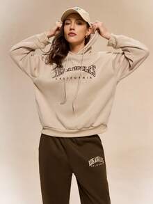 Hanevo 2 件女式字母印花长袖连帽运动衫和运动裤套装，秋冬季休闲装 - 彩色 - 查看 5