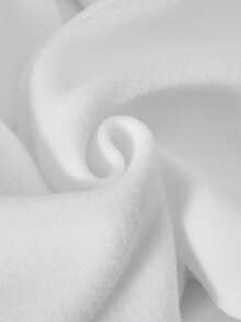 SHEIN ChillGRL 三件套时尚休闲少女套装：白色短款连帽衫（黑色侧边饰带）、黑色吊带背心、蓝色破洞牛仔裤，适合秋冬季外出、通勤和购物。 - 彩色 - 查看 4