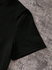 SHEIN Áo thun tay ngắn cổ tròn in họa tiết cho bé trai tuổi mới lớn thời trang thường ngày - màu đen - Xem 4