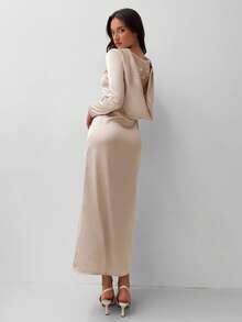 Aloruh Apricot Backless Textured Splice Plunging Neck Long Sleeve Bodycon Dress, Suitable For Parties, Balls, Winter, Valentine's Day, New Year,Winter Dresses,Valentine Outfits For Women ,New Year Dress,Elegant Dresses For Women - Apricot - View 4