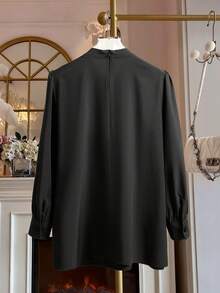 Modelyn Blusa de manga larga con decoración de mariposa y perla, estilo elegante de palacio para mujer de talla grande - Negro - Ver 2