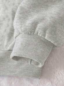 SHEIN Sparklyn 少女休闲时尚创意清新简约黑色“纽约”标语印花卫衣，灰色，适合女孩，秋季街头风时尚日常穿着 - 淺灰色 - 查看 4