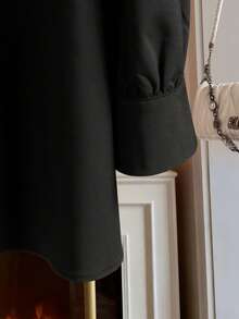 Modelyn Blusa de manga larga con decoración de mariposa y perla, estilo elegante de palacio para mujer de talla grande - Negro - Ver 3