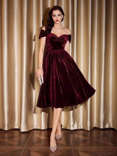 Vintamour Vintage Elegant Women's Dress With Pockets Velvet Holiday Party Dress Autumn Clothes For Women Fall Clothes For Women Fall Outfits For Women Winter Clothes For Women Fall Dresses For Women Winter Dresses For Women Halloween Clothes For Women Christmas Women's Clothing Christmas Outfit For Women Saudi National Day Clothes Party Dress Elegant Dresses For Party Green Dress New Year,Dresses For Women Elegant Velvet Dresses  Valentine