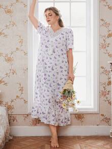 SHEIN 大码女士浪漫蕾丝V领流苏系带印花睡裙，Moo Moo睡衣 - 米色 - 查看 1