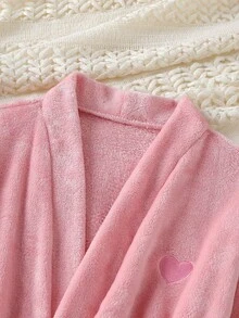 少女优雅粉色阻燃保暖柔软毛绒睡衣，饰有可爱心形刺绣图案，长袖长袍，腰部系带 - 粉色 - 查看 3