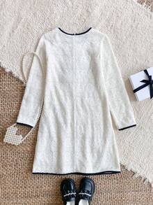 PrepCrw Váy chữ A cho bé gái tuổi teen với viền đen và cổ tròn trắng, tay dài, hoàn hảo cho phong cách trẻ trung, thanh lịch, chỉn chu, giản dị, thành thị. Thích hợp mặc khi đi chơi, dự tiệc, trở lại trường, mùa hè và mùa thu. (Từ khóa: Váy ren, Váy đi nhà thờ, Váy trắng, Váy nơ, Váy ren trắng mùa thu, Váy nơ đen, Váy đính nơ, Trang phục lễ hội, Váy đi nhà thờ, Trang phục bé gái, Ngày lễ, Giáng sinh) - trắng - Xem 2