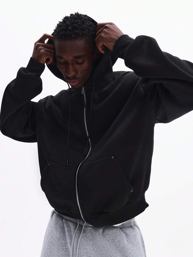 끈과 포켓이 달린 지퍼 후드 티셔츠