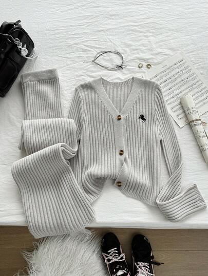 SHEIN 2pcs Women's Sweater Set, Fashionable V-Neck Ribbed Knit Texture, Black Horse Embroidery Pattern, Grey Cropped Jacket Paired With Matching Straight Leg Sweater Pants, Casual Sporty Style Suitable For Daily Wear, Outdoor, School, Home In Autumn/Winter Girl Knit Set Girls Sweater Sets Teen 3 Piece Set Girl Winter Clothes Teen Girls Sets Clothes Set