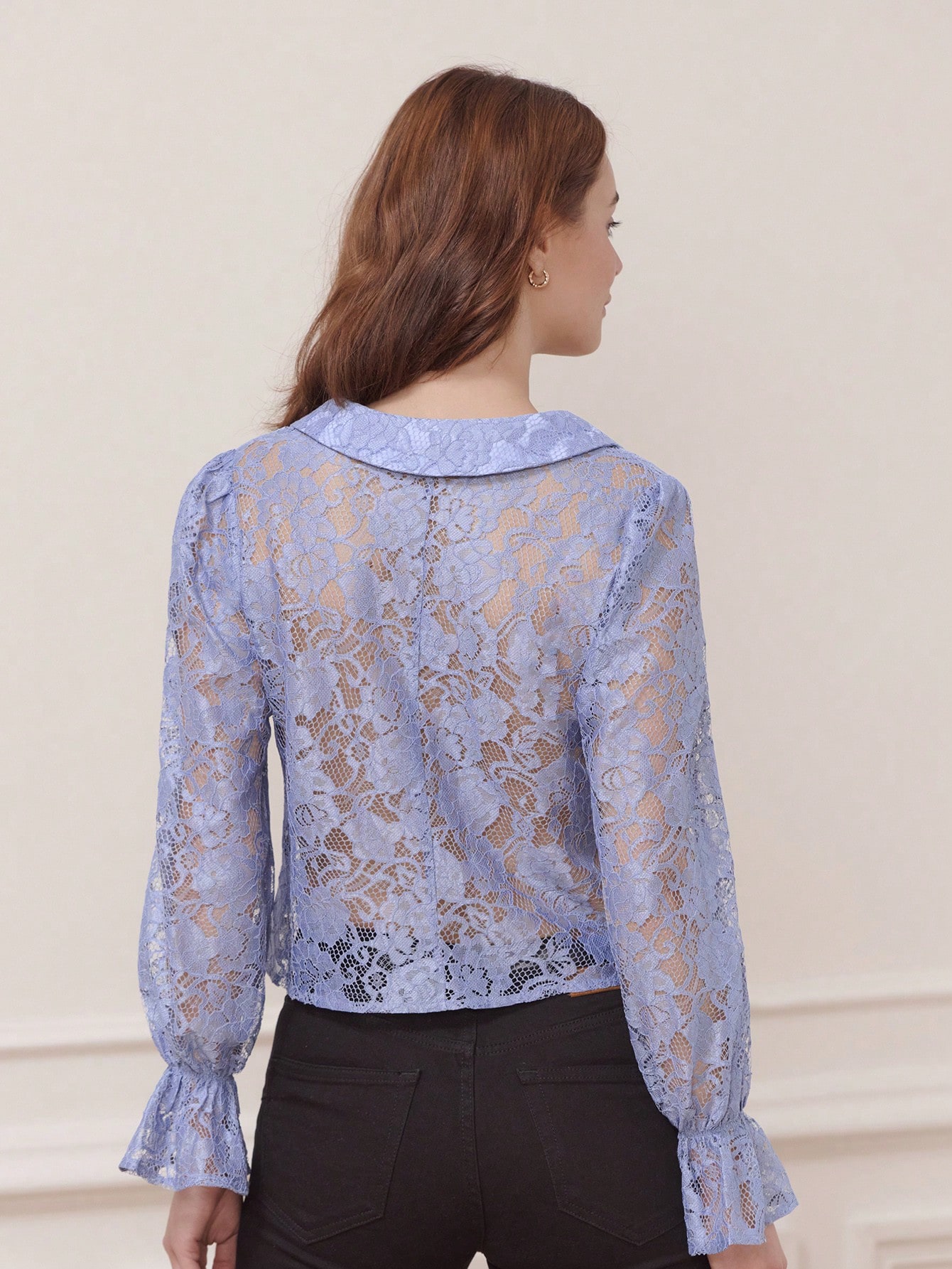 ブルーシアーレースブラウス、ペターパンカラー、リボンタイ付き、フリルカフス