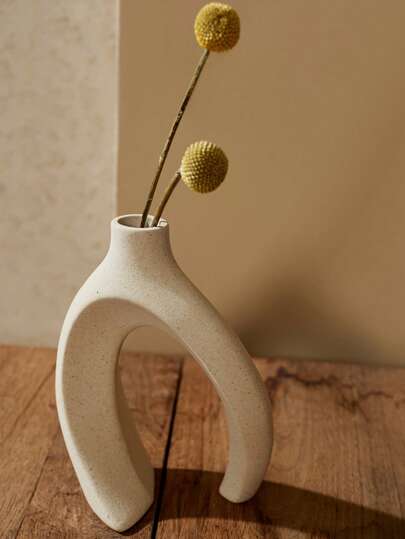 Cirelle 1pc Minimalist Cream Matte Unglazed Ceramic Vase
Boho Nordic Style | Ideal For Modern Home Decor | Perfect For Living Room, Bedroom, Office Desk | Mother's Day Gift, Graduation Season Present, Housewarming Gift | Summer Home Refresh Essential | Light Luxury Home Styling