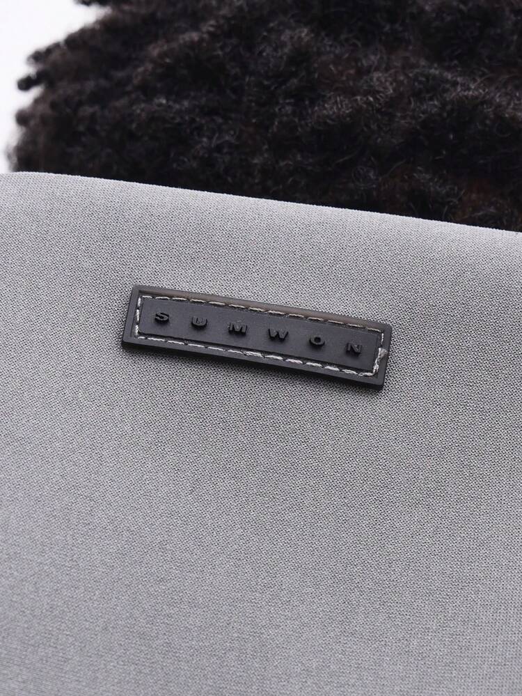 Sweat à capuche coupe classique avec imprimé sur la poitrine