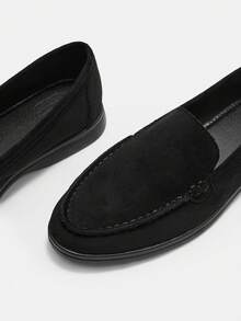 CUCCOO CURVES 加大码女式宽版舒适黑色绒面休闲乐福鞋，百搭平底一脚蹬鞋，适合通勤、户外、工作、日常穿着 - 黑色 - 查看 8