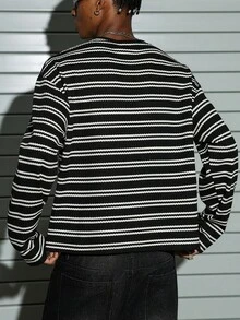 PAVTROS 男士休闲黑白条纹长袖针织T恤，街头风，朋友装，情侣装，宽松版型，男款，印花，日系风格，男女通用，我爱我的女朋友 - 黑與白 - 查看 2