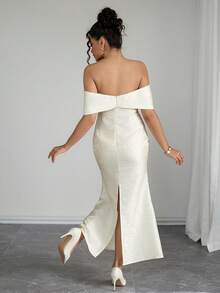 Rafferiza 女士优雅提花纹理露肩鱼尾长裙 - 杏色 - 查看 3