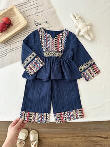 SHEIN 女婴休闲碎花上衣和裤子套装（2件套），适合春夏季节、居家、户外、旅行、聚会、日常穿着。 - 彩色 - 查看 5