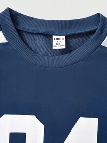SHEIN Explorewe 时尚少女春、秋、冬两件套美式复古条纹圆领卫衣，印花条纹拼接针织长袖，搭配水洗牛仔星形刺绣长裤，数码印花设计，适合春、秋、冬穿着，也适合街头玩耍。 - 彩色 - 查看 3