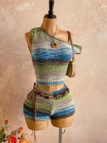 Soleia 2 Stücke/Set aus Neckholder-Crop-Top und Shorts aus Ombre-Strickgarn, geeignet für Nachmittagstee, Strand, Meer und andere Urlaubsanlässe. Zweiteiliges Strickset, zweiteiliges Sommerset, Sommer-Loungeset, gestreiftes zweiteiliges Set, kurzes Strickset