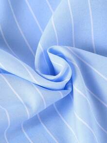 SHEIN 女童针织背心和长袖衬衫两件套，搭配复古格纹百褶裙，时尚休闲、上学、工作装。