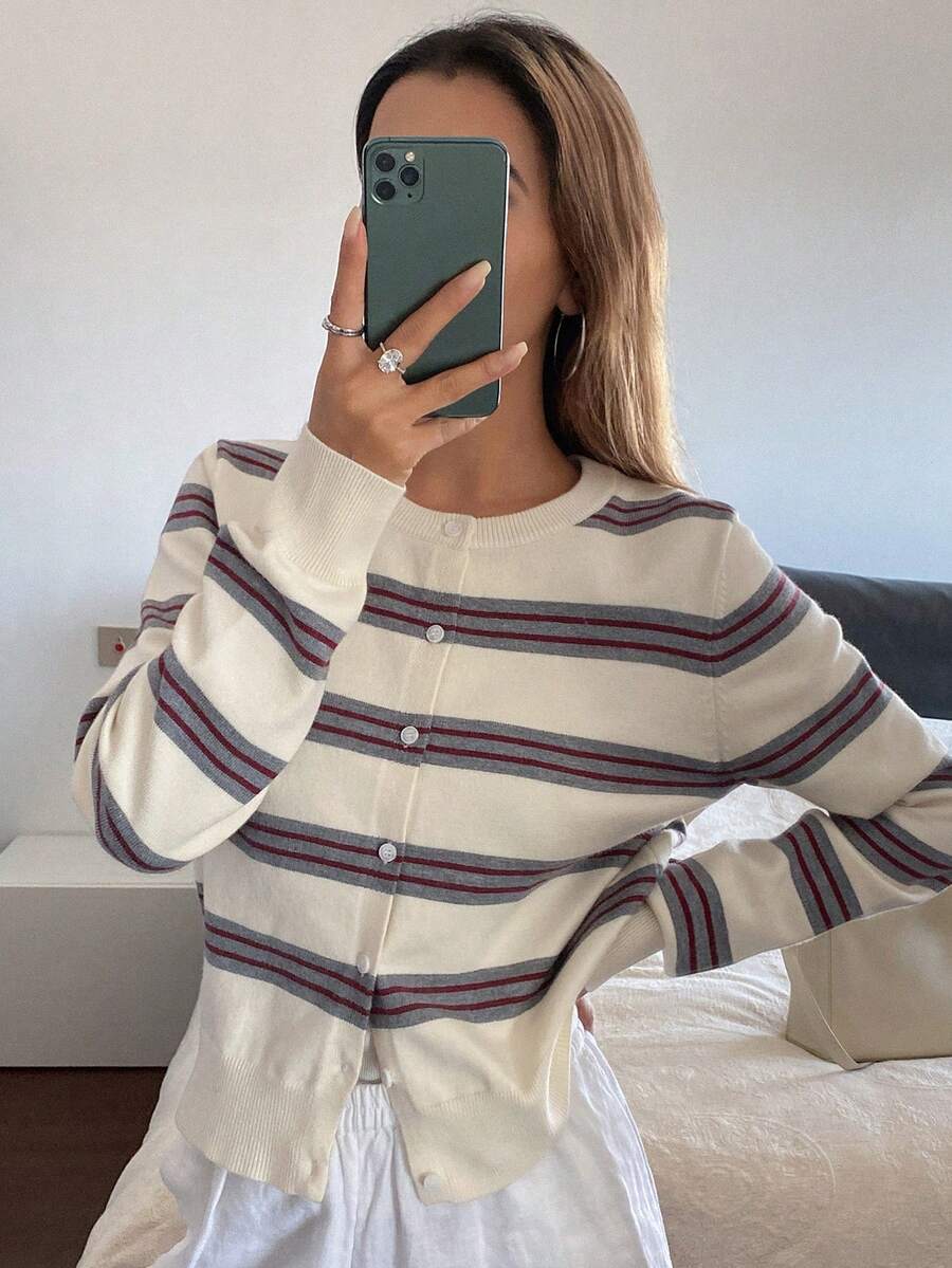 DAZY Áo khoác cardigan dệt kim cổ tròn tay dài họa tiết sọc tương phản phong cách retro cho nữ, mùa thu/đông - trắng - Xem 1