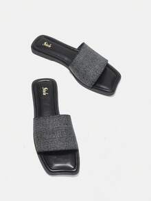 Fashionable Women's Flat Sandals - Black - View 1