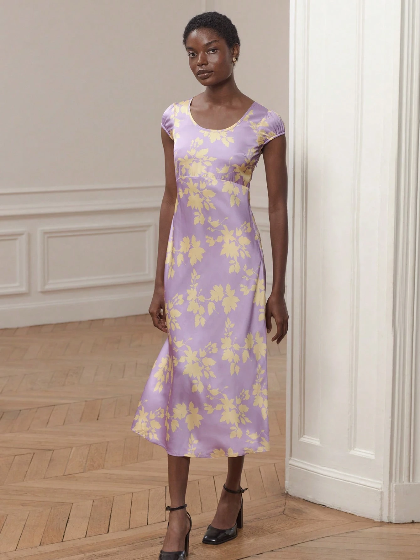 Long Satin Dress With Yellow Floral Print On A Lilac Background Featuring Short Sleeves And A Round Neckline Office Outfits Spring New Year Dress