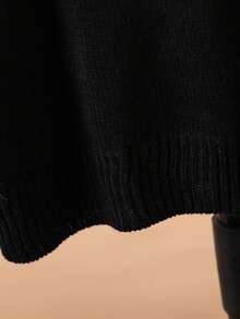 SHEIN 男士套头毛衣，简约圆领，三色拼接休闲风，厚度适中，下摆和袖口整齐，时尚百搭，适合日常穿着、上学、户外活动或居家穿着，秋冬季款。