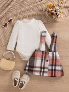 SHEIN 2pcs Baby Girl Casual Minimalist Fashion Apricot Ribbed Long Sleeve Top Paired With Burgundy Plaid Suspender Skirt Set, Suitable For Street & School Wear, Spring/Autumn - Apricot - View 4