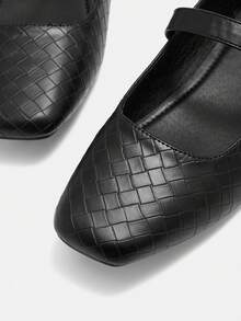 CUCCOO CURVES Women's Casual Versatile Commuting Simple Wide Fit Flats For Christmas - Black - View 8