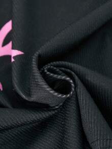 SHEIN Explorewe 两件套少女休闲拼接印花插肩袖T恤和工装裤套装，适合日常、通勤、休闲、度假、外出、街头风格 - 黑色 - 查看 6