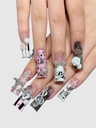 Kawaii Puntas de uñas postizas hechas a mano con alas de metal en forma de corazón romántico con encaje, nota musical y serie rosa, estilo de bailarina, adecuadas para salidas diarias y citas. Producción masiva, diseño enérgico para niñas.