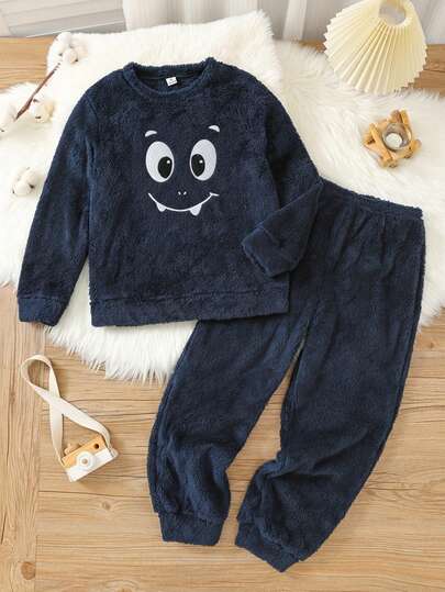 SHEIN 2 st. pyjamasset i fleece för pojkar, höst/vinter, tecknat mönster, broderat, rund halsringning, långärmad topp och dragskobyxor