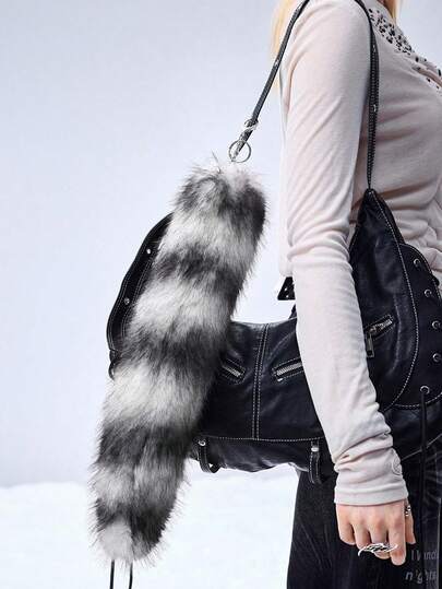 Grunge Punk 1 pezzo Portachiavi vintage gotico in peluche nero e bianco a forma di coda di volpe, accessorio versatile adatto come regalo per le donne, per uso quotidiano e per festival