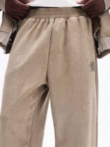 SUMWON Bộ quần áo hoodie có khóa kéo họa tiết da lộn và quần nỉ dáng suông có túi giữa cho phong cách dạo phố thường ngày - Màu Khaki - Xem 8
