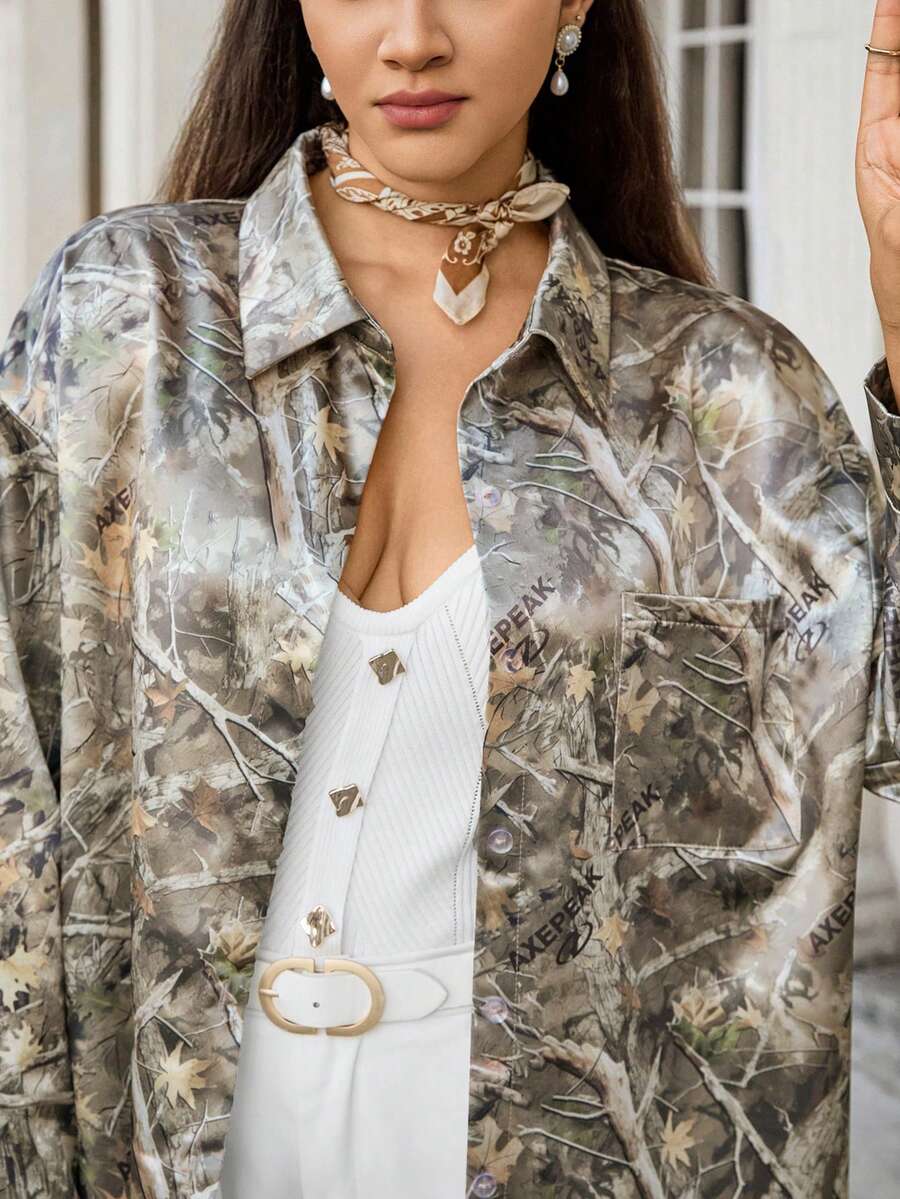 SHEIN LUNE Chemise décontractée à manches longues pour femmes grandes tailles, avec imprimé tout-sur-tout, boutons devant, poches plaquées. Idéale pour Thanksgiving, Nouvel An, l'hiver et Noël