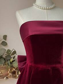 Lovelzi 优雅、浪漫、时尚、性感的丝绒缎面拼接长裙，饰有大蝴蝶结，无肩带设计，适合夜店、派对、海滩、度假、购物、下午茶、鸡尾酒会等场合。 - 酒紅色 - 查看 4