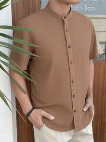 Manfinity NXTstreet Men's Solid Color Short Sleeve Single-Breasted Casual Textured Shirt Apricot Men Shirt Brown Jersey Shirt Japanese Shirt Men Men Casual Short Sleeve Shirt Brown Shirt For Men - Multicolor - View 3