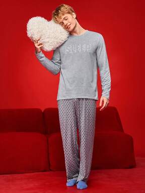 Manfinity Underwear&Sleepwear Basics ملابس علوية نوم رجالية طويلة الأكمام بطباعة "SLEEP" ناعمة ومريحة